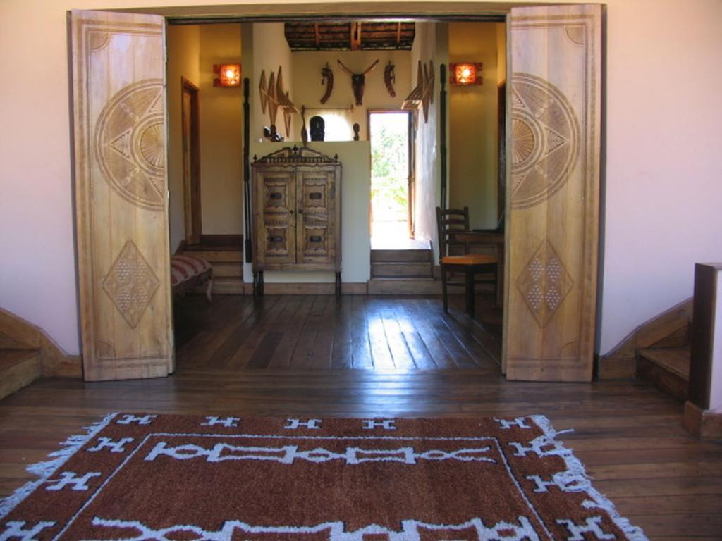 Le Zahir Lodge Ambatoloaka  Exteriör bild