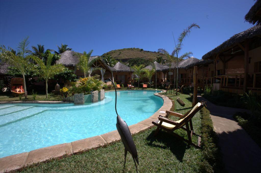 Le Zahir Lodge Ambatoloaka  Exteriör bild