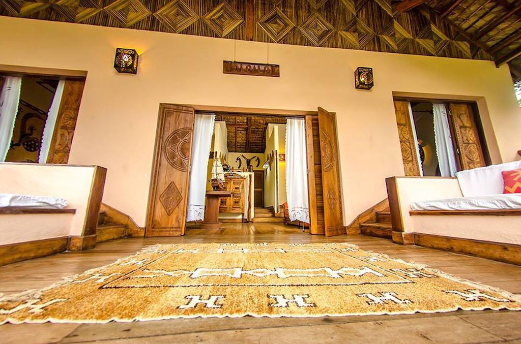 Le Zahir Lodge Ambatoloaka  Rum bild