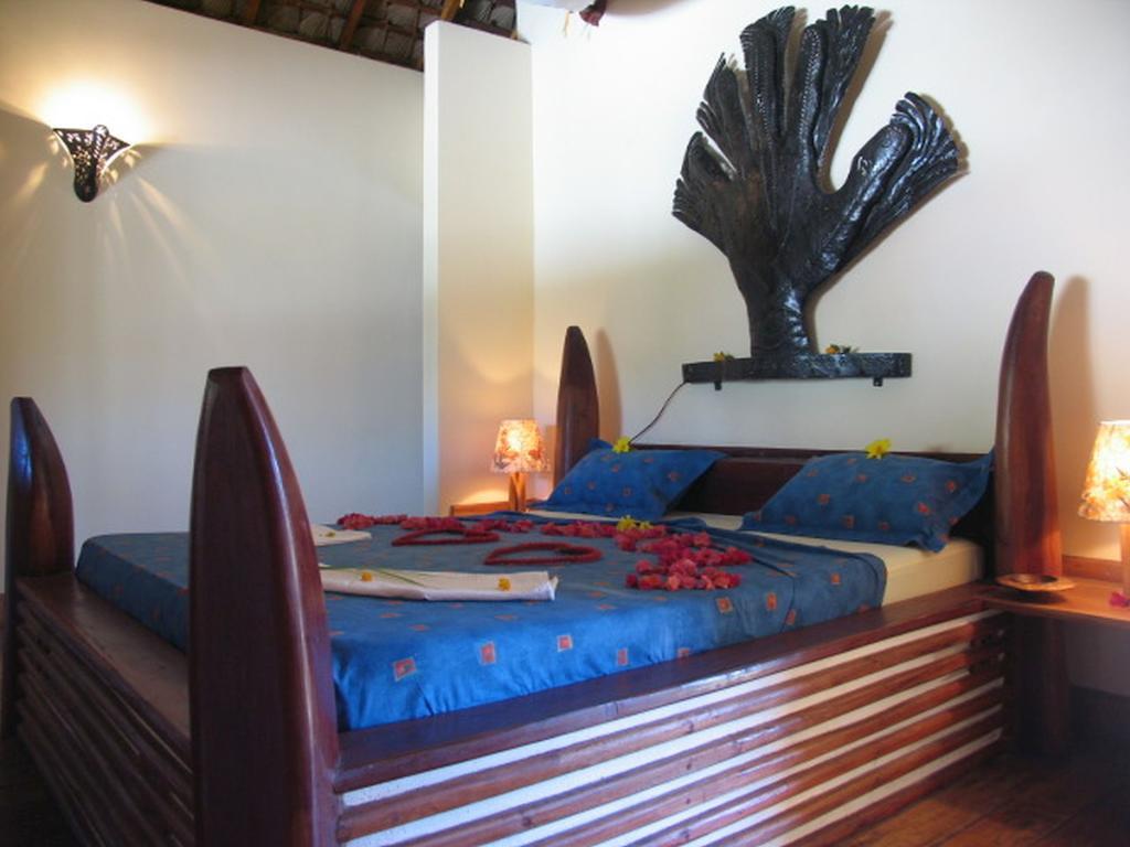 Le Zahir Lodge Ambatoloaka  Rum bild