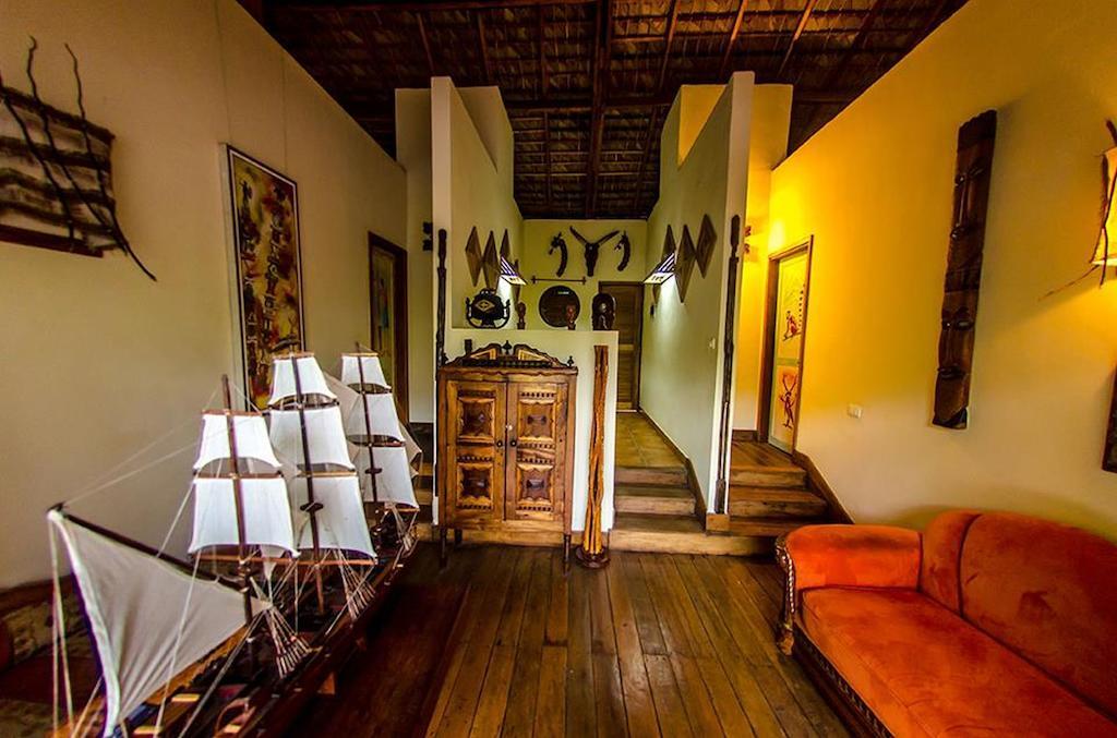 Le Zahir Lodge Ambatoloaka  Exteriör bild